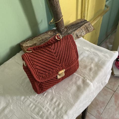 Makrome el yapımı çanta
