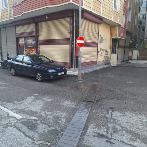 Yenişehir’de Yatırımlık Köşe Başında Satılık Dükkan